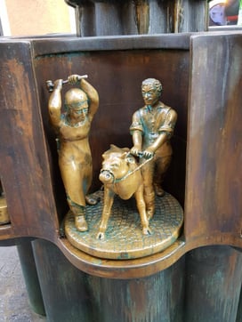 18-RT-Zunftbrunnen-Metzger-768x1024