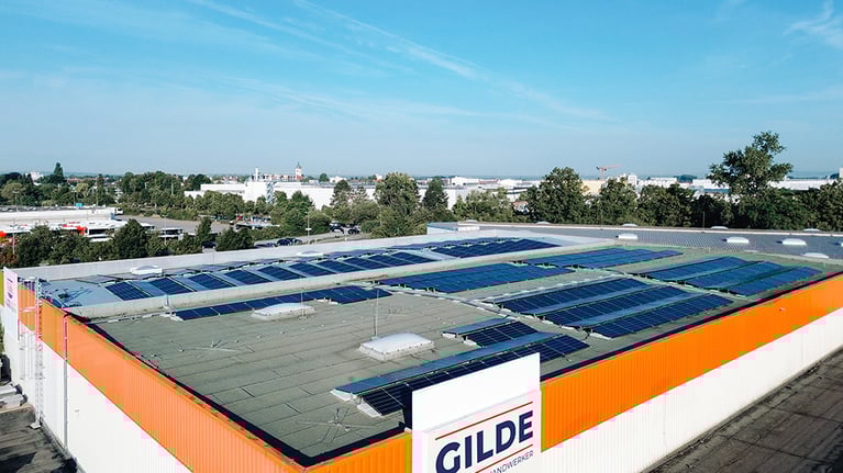 Luftaufnahme Photovoltaikanlage der GILDE Frischelogistik